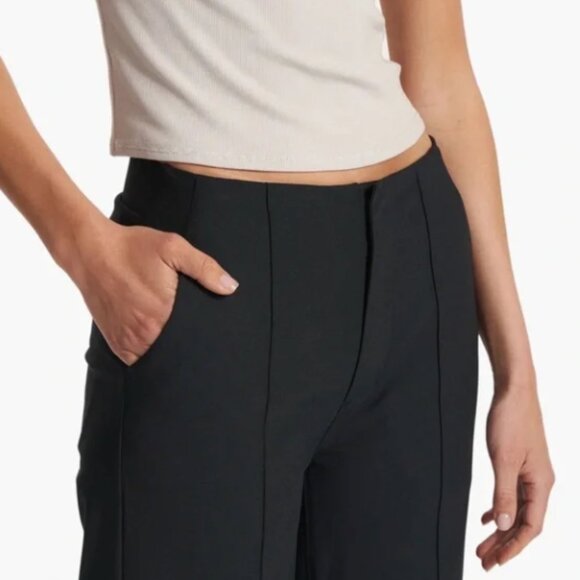Vuori Pants - Vuori Meta Wide Leg Pant Side M (NWT)